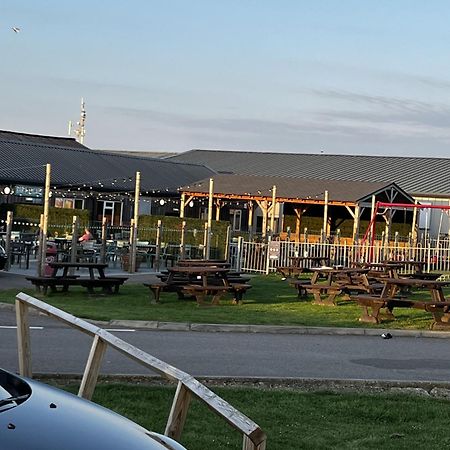 Moonstone Lymington Hotel Leysdown-on-Sea Eksteriør billede